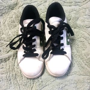 Women's Etnies skate shoes
